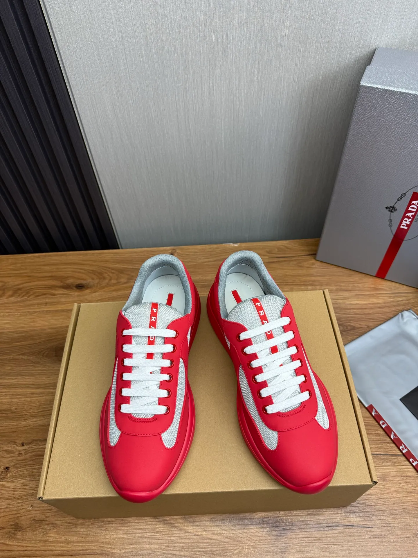 Men's shoes 640💰 [PRADA] Hot selling items🔥Must be recommended every day~~ Official website synchronized, 1:1 high quality shipments✔️ Imported cowhide fabric, rubber material + cowhide lining, original bottom, high-end airplane box packaging🎁 38-45 (38.45 custom-made, non-returnable)